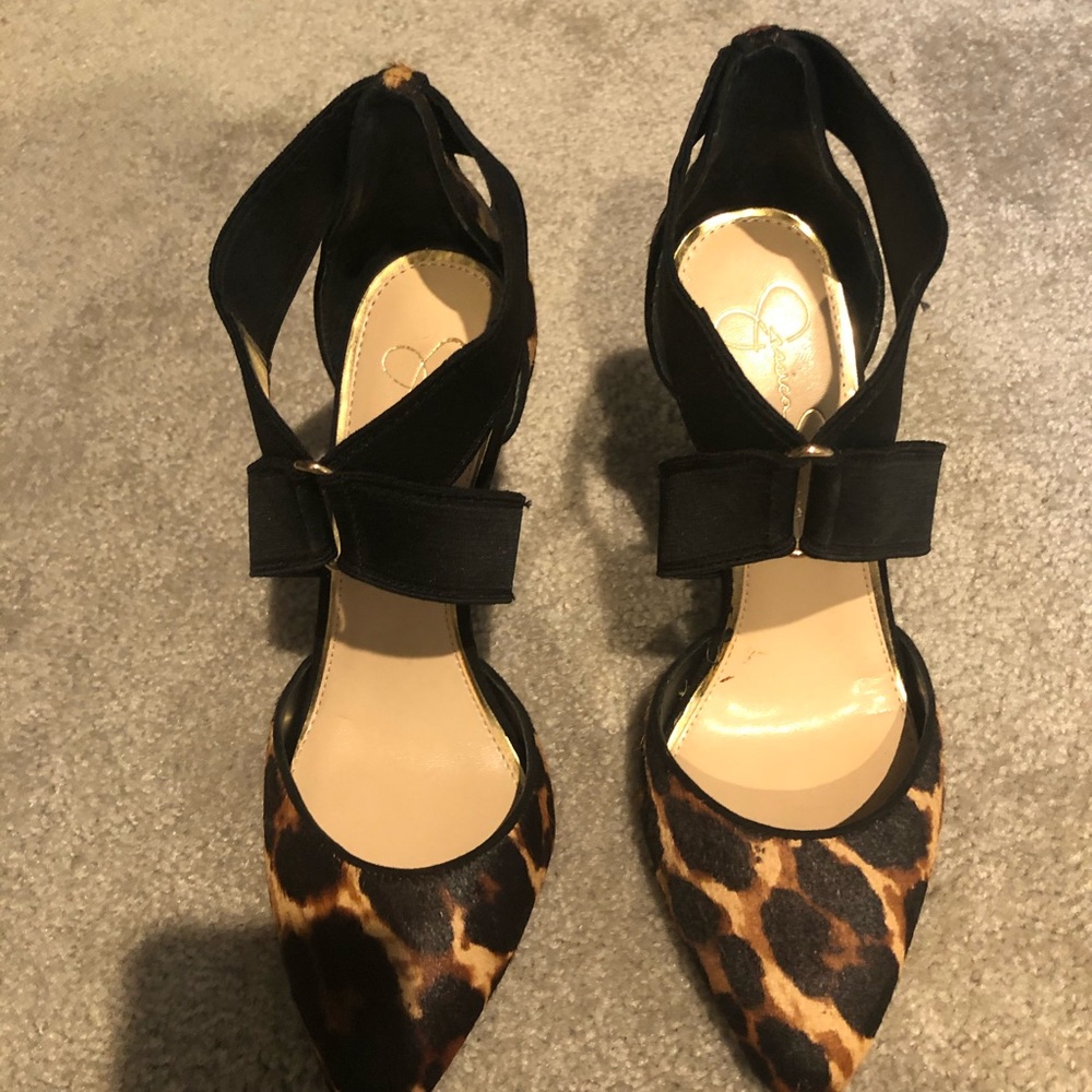 Leopard heel